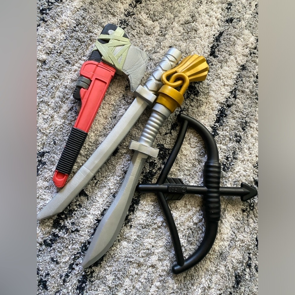RARE!! Set of 4 LEGO and Nerf Branded Weapon Bow Sword Ax Boys Toys